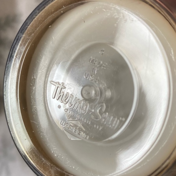 Vintage 8 oz. Swiss Miss Hot Chocolate Cup! - Picture 6 of 6